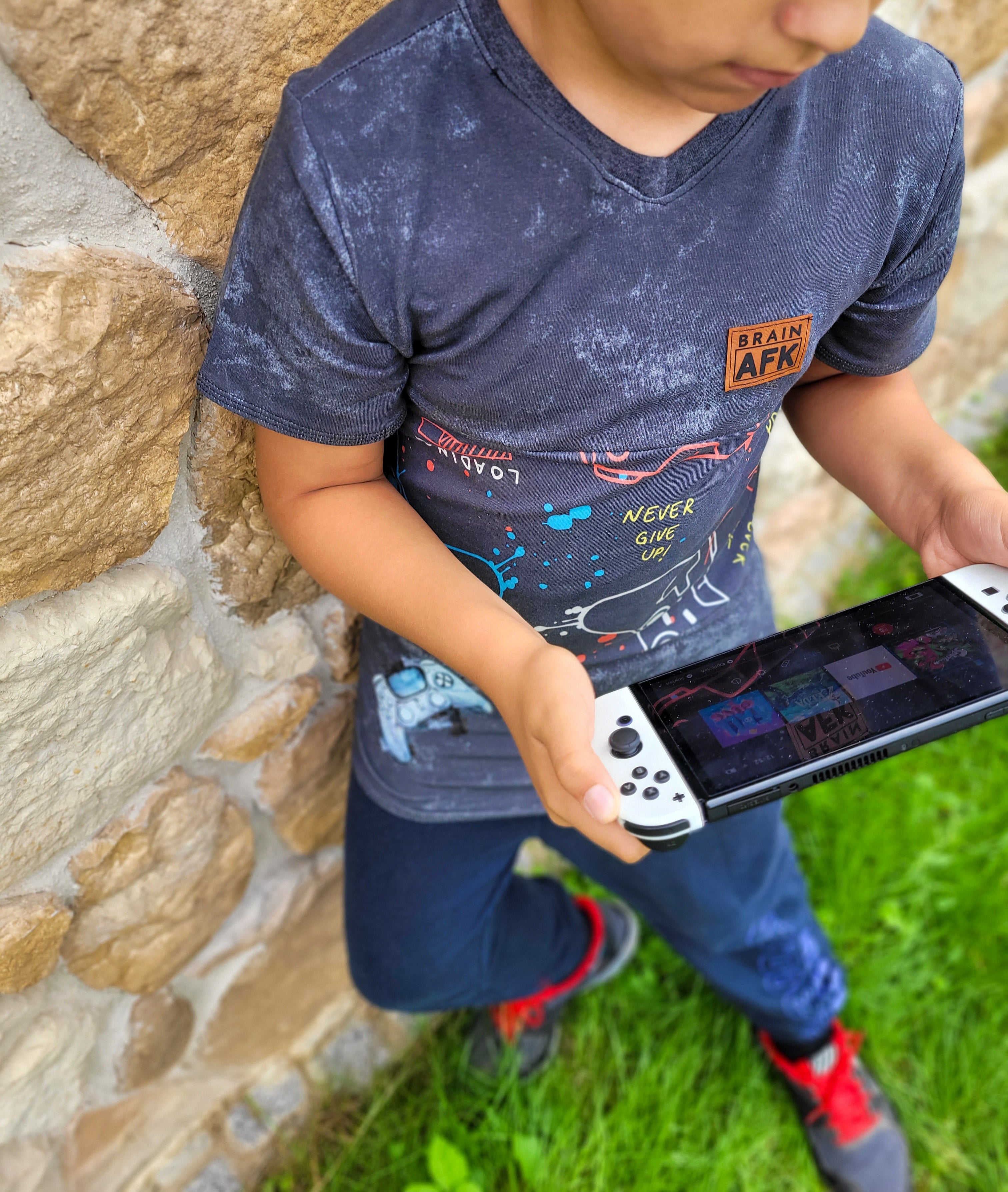 Dunkelgrau Grunge Eigenproduktion Dauervorbestellung